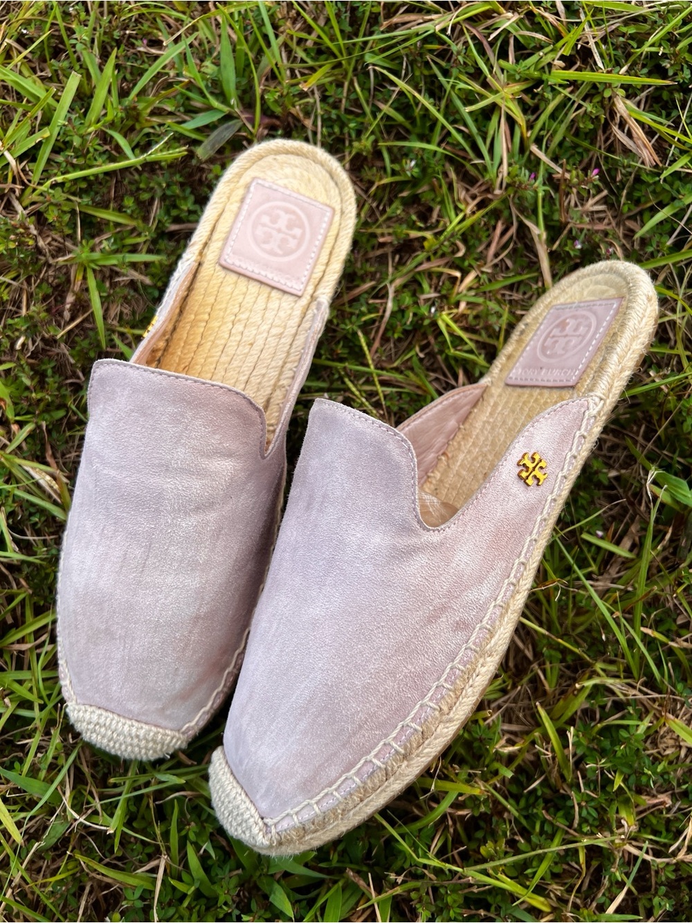 CLEAN Tory Burch size 6 Youth Pink Suede Espadrille Slide